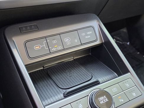 Certified 2024 Hyundai Kona Limited FWD image 34