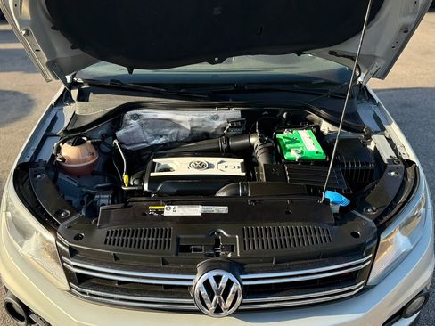 Used 2014 Volkswagen Tiguan SEL FWD image 21
