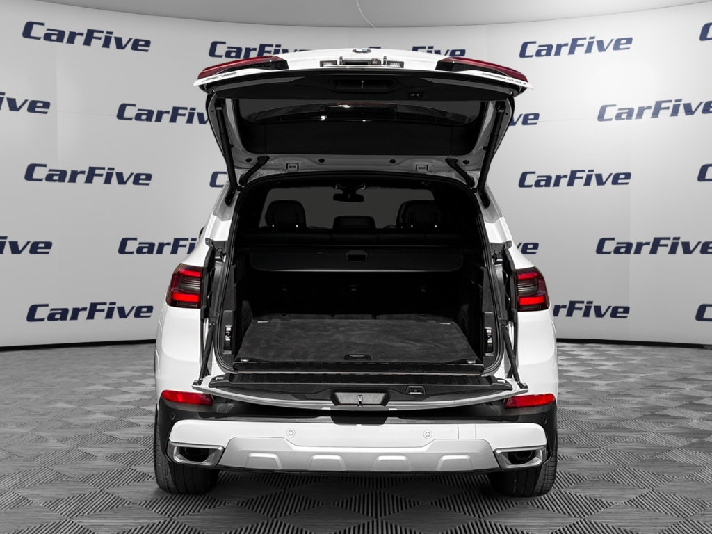 Used 2023 BMW X5 xDrive40i w/ Parking Assistance Package AWD/4WD image 11