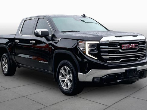 Used 2024 GMC Sierra 1500 SLT w/ SLT Convenience Package image 3