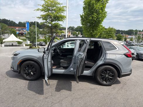 Used 2023 Honda CR-V Sport image 19