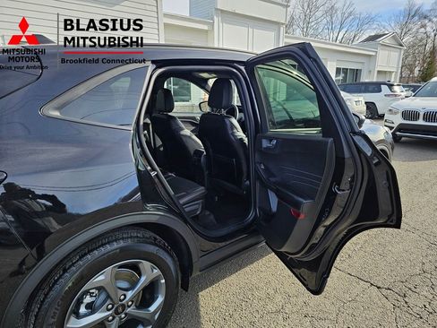 Used 2025 Ford Escape ST-Line image 14