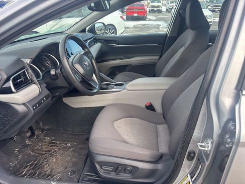 Used 2023 Toyota Camry LE image 11