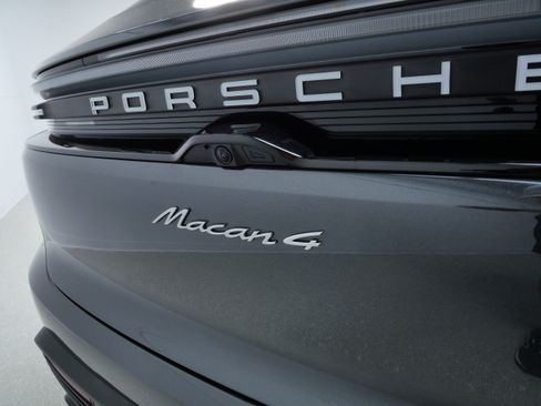 Used 2025 Porsche Macan 4 Electric w/ Premium Package AWD/4WD image 6