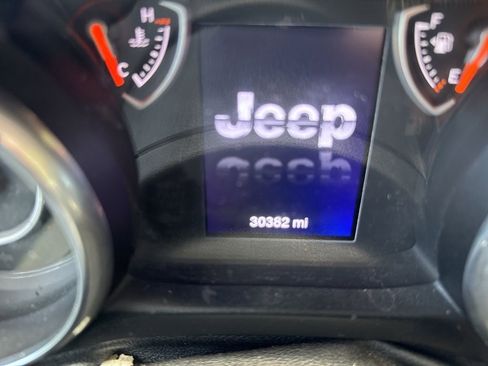 Used 2020 Jeep Gladiator Sport w/ Quick Order Package 24S image 7