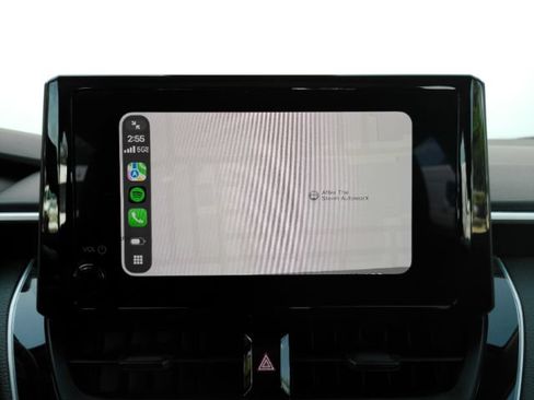 Used 2025 Toyota Corolla LE FWD image 10
