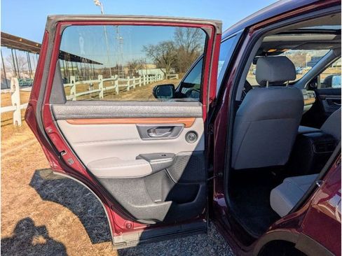 Used 2017 Honda CR-V Touring image 10