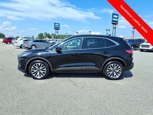 Used 2020 Ford Escape Titanium AWD/4WD image 2