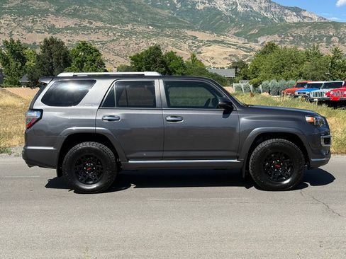 Used 2019 Toyota 4Runner Limited AWD/4WD image 8