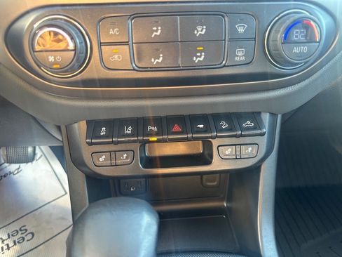 Used 2022 Chevrolet Colorado Z71 w/ Trail Boss Package image 25