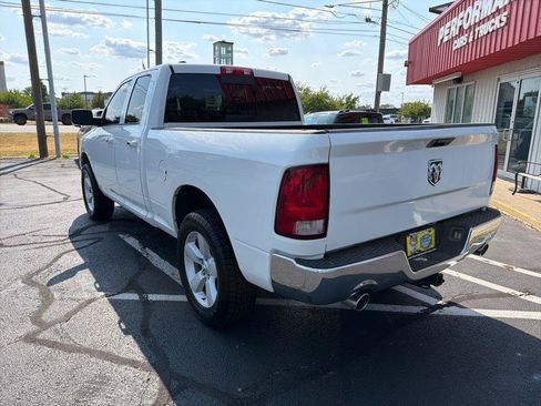 Used 2017 RAM 1500 Classic SLT w/ SLT Plus D←cor Group AWD/4WD image 9