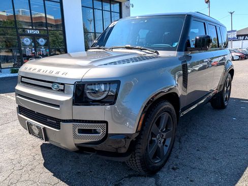 Used 2023 Land Rover Defender 110 X-Dynamic SE image 3