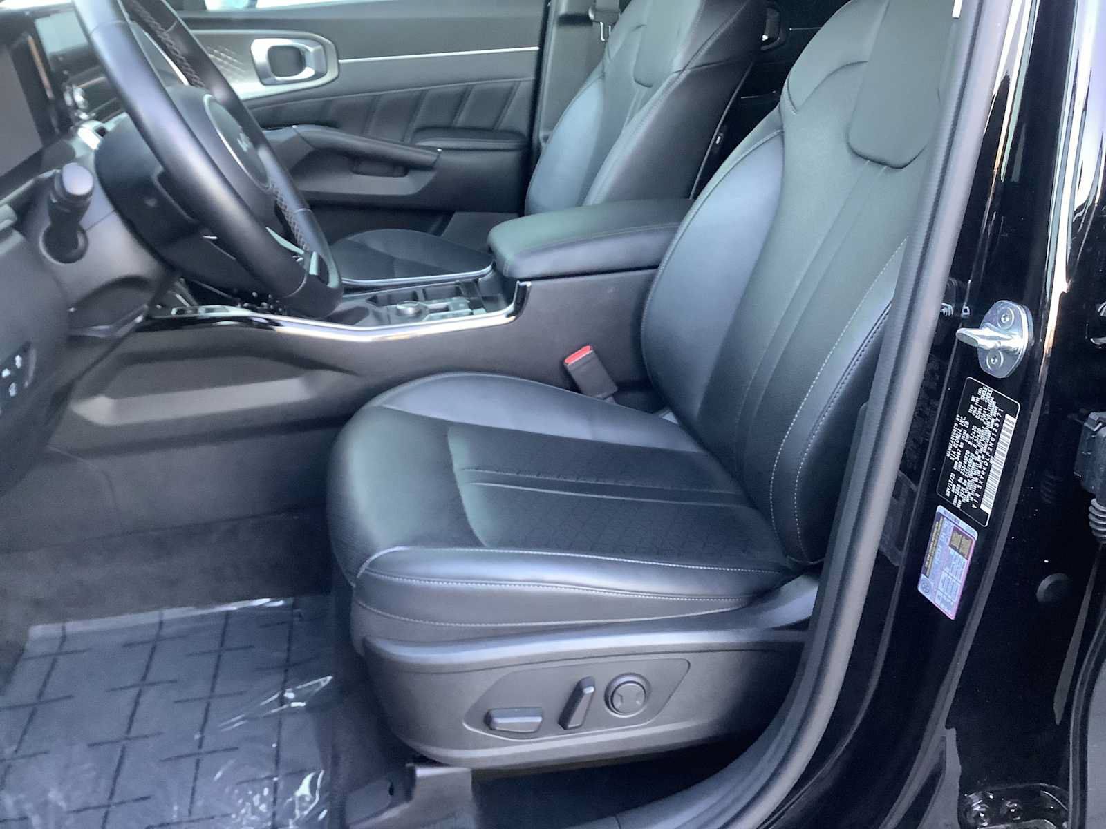 Used 2022 Kia Sorento SX AWD/4WD image 11