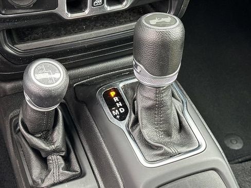 Used 2020 Jeep Wrangler Unlimited Sport AWD/4WD image 28