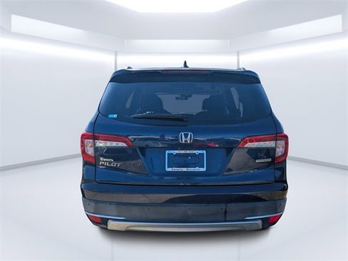 Used 2019 Honda Pilot Touring image 4