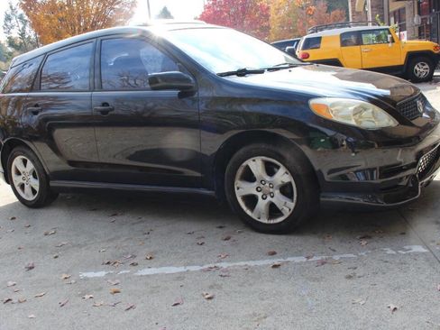 Used 2004 Toyota Matrix XR image 3