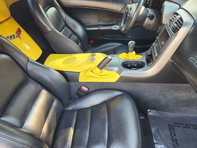 Used 2006 Chevrolet Corvette Convertible w/ Preferred Equipment Group RWD image 17