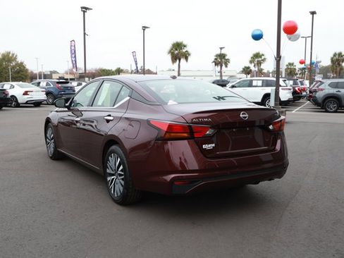 Used 2024 Nissan Altima 2.5 SV image 8