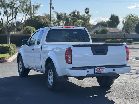 Used 2020 Nissan Frontier S image 8