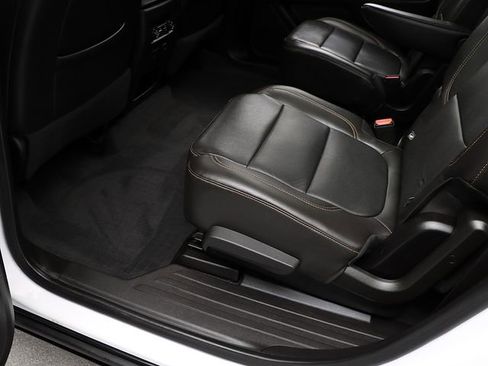 Used 2021 Chevrolet Traverse Premier w/ Redline Edition image 30