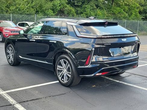 Certified 2024 Cadillac Lyriq Luxury AWD/4WD image 6