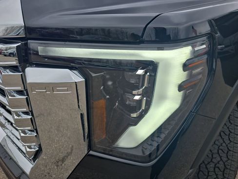 New 2026 GMC Sierra 2500 Denali w/ Denali Reserve Package image 31