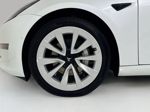 Used 2022 Tesla Model 3 image 27