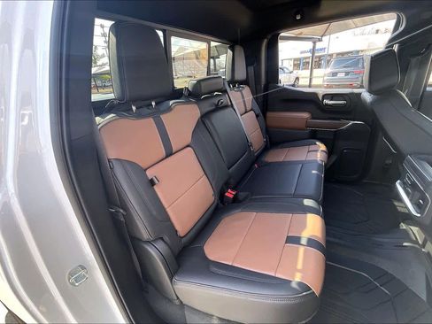 Used 2021 Chevrolet Silverado 1500 High Country w/ Technology Package image 19