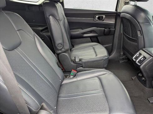 Used 2022 Kia Sorento EX FWD image 30