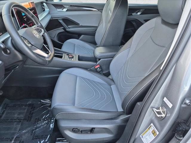 Used 2026 Volkswagen Tiguan SE FWD image 22