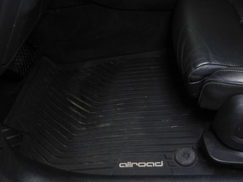 Used 2023 Audi A4 2.0T allroad Premium Plus AWD/4WD image 29