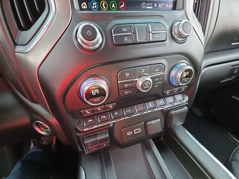 Used 2021 GMC Sierra 1500 Denali w/ Denali Ultimate Package image 19