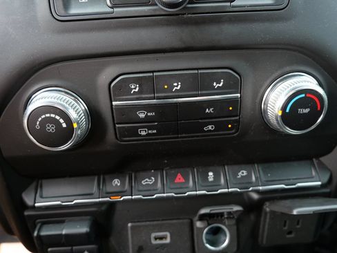 Used 2020 GMC Sierra 1500 4x4 Crew Cab image 33