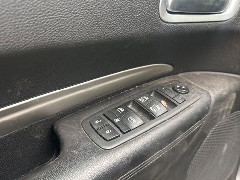 Used 2019 Dodge Durango SXT image 5