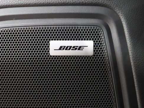 Used 2025 Porsche Macan image 32