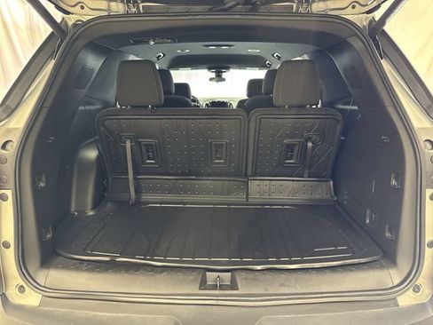 Certified 2023 Chevrolet Traverse LT FWD image 25