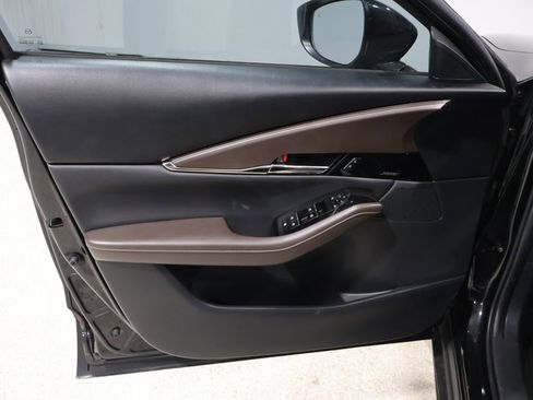 Used 2022 MAZDA CX-30 AWD 2.5 S w/ Premium Package image 13