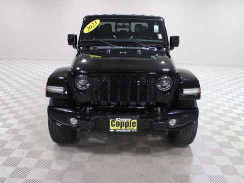 Used 2023 Jeep Gladiator Overland AWD/4WD image 6