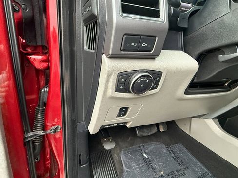 Used 2019 Ford F350 XLT w/ XLT Value Package image 22
