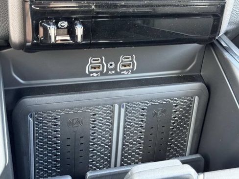New 2026 RAM 2500 Laramie AWD/4WD image 34