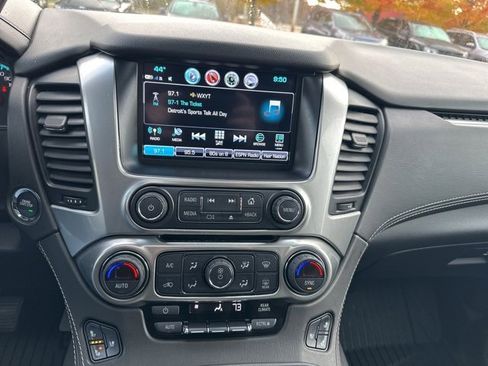 Used 2020 Chevrolet Suburban Premier w/ RST Edition image 18