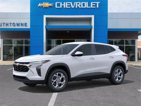 New 2026 Chevrolet Trax LS w/ LS Convenience Package image 2