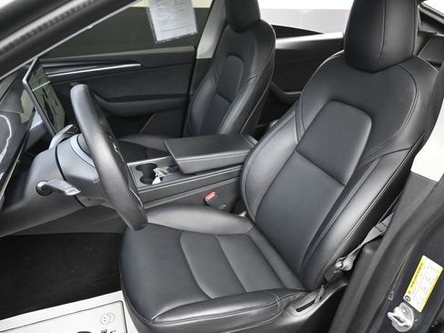 Used 2023 Tesla Model Y Long Range AWD/4WD image 27