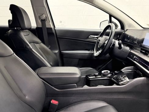 Used 2023 Kia Sportage EX image 33