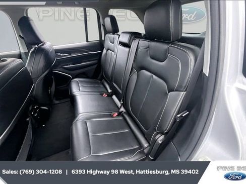 Used 2023 Jeep Grand Cherokee 4WD 4xe image 19