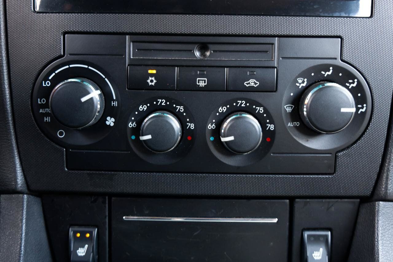 Used 2006 Dodge Magnum R/T w/ Convenience Group II RWD image 32