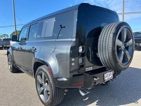 Used 2025 Land Rover Defender 110 V8 image 5