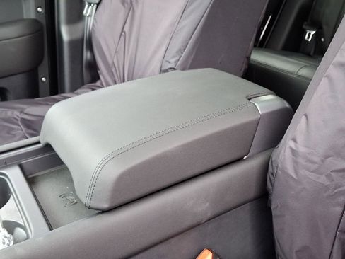 Used 2024 Land Rover Defender 110 S image 20