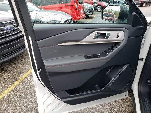 New 2026 Ford Explorer Active image 10