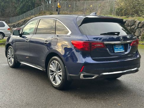 Used 2017 Acura MDX w/ Technology & Entertainment image 3